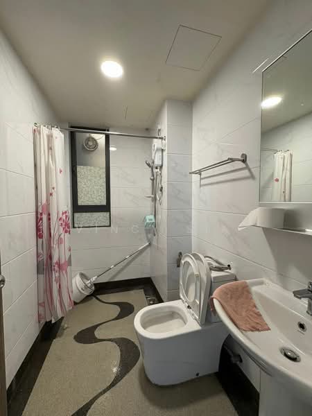 Service Residence for Sale at Country Garden Central Park - Vincy Sia - Bathroom - PropertyGuru.com.my
