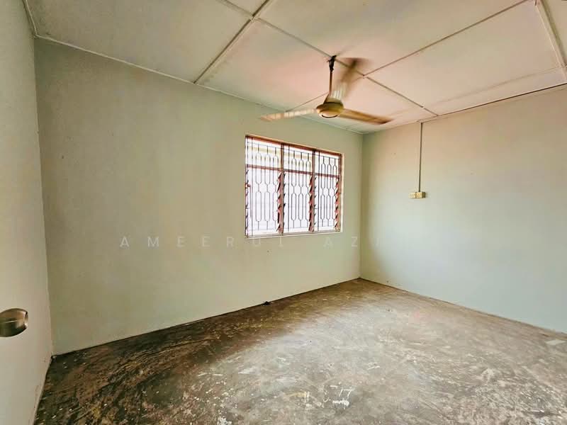 2-storey Terraced House for Sale in Taman Perling (Perling) - Ameerul Azrie - Interior - PropertyGuru.com.my