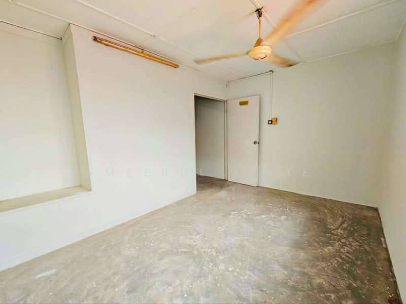2-storey Terraced House for Sale in Taman Perling (Perling) - Ameerul Azrie - Interior - PropertyGuru.com.my