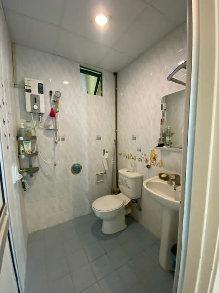 Condominium for Sale at Tanjung Park Condominium - Elaine Ooi - Bathroom - PropertyGuru.com.my
