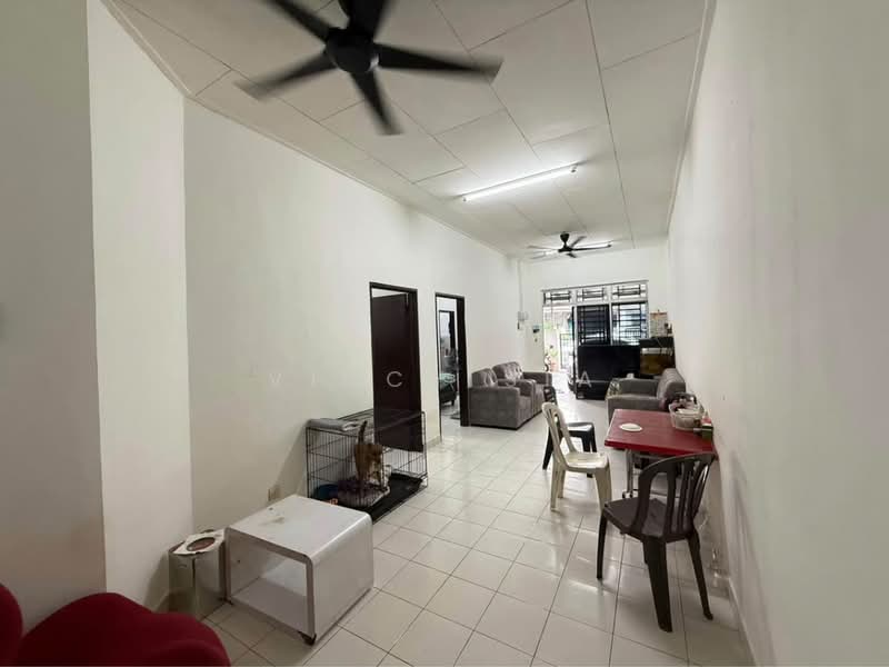 1-storey Terraced House for Sale in Taman Pulai Jaya (Kulai) - Vincy Sia - Living Room - PropertyGuru.com.my