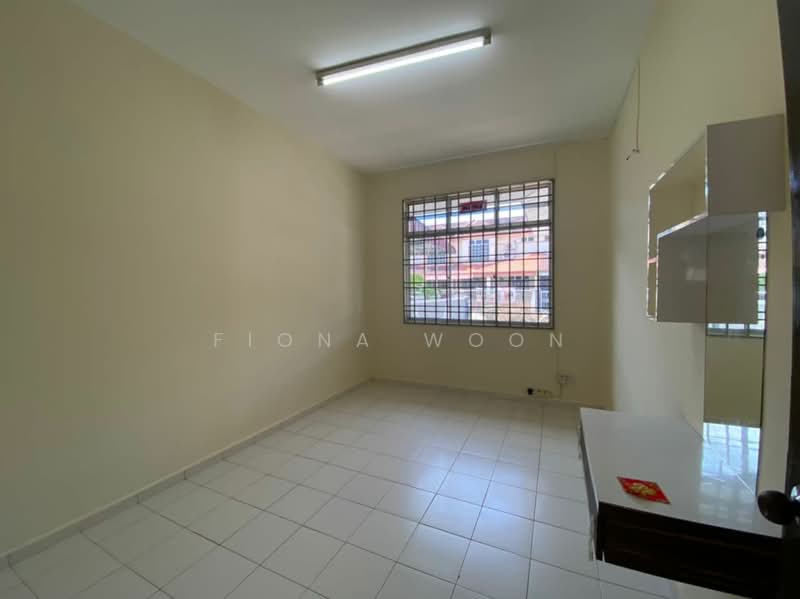 Rumah Teres 1 Tingkat untuk Dijual di Taman Angkasa Nuri (Durian Tunggal) - Fiona Woon - PropertyGuru.com.my
