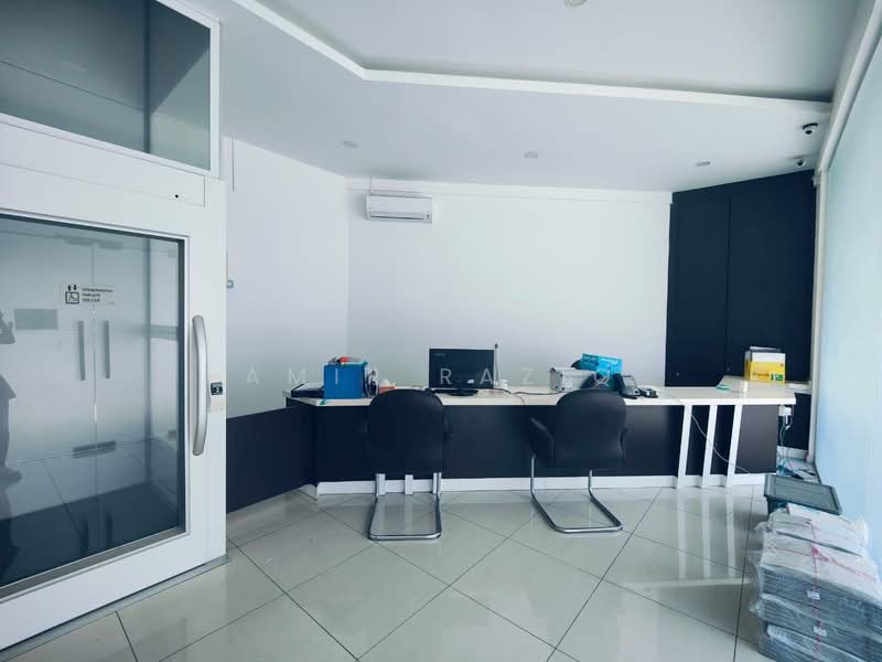 Shop for Sale in Taman Austin Perdana (Tebrau) - Amir Raziq - Interior - PropertyGuru.com.my