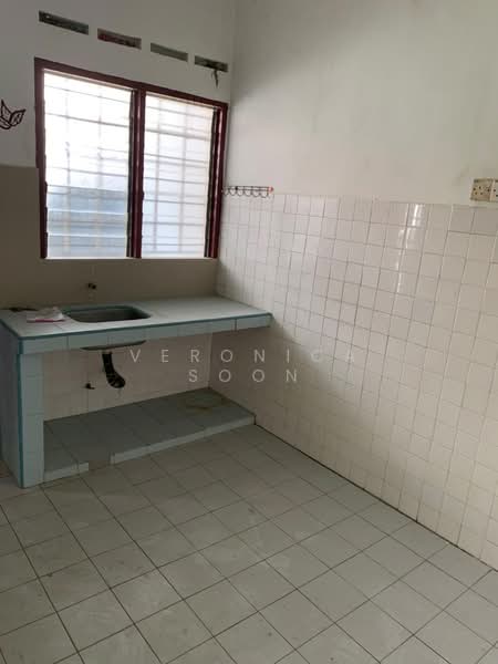 2-storey Terraced House for Sale in Taman Puchong Intan (Puchong) - Veronica Soon - Kitchen - PropertyGuru.com.my