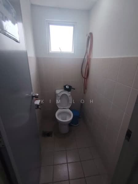 Shop / Office for Rent in Johor Bahru (Johor) - Kim Loh - Bathroom - PropertyGuru.com.my