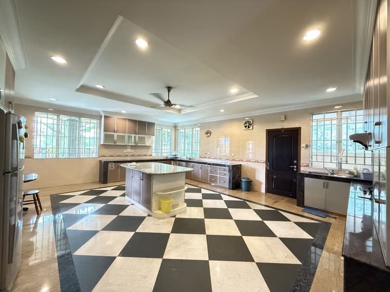 Rumah Banglo untuk Dijual di Country Heights (Kajang) - Billy Chan - Kitchen - PropertyGuru.com.my