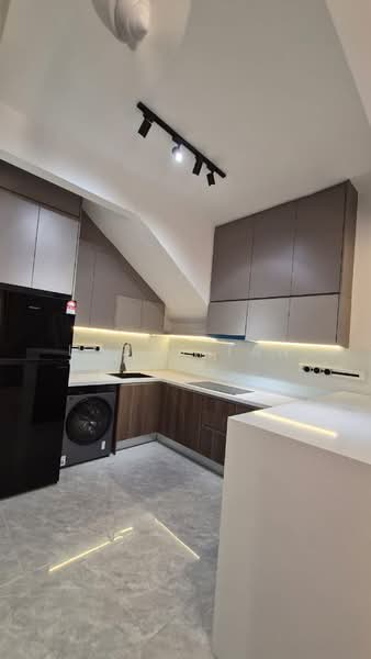 Service Residence for Rent at Altris Residences @ The Quartz WM - Lucas Tan - Kitchen - PropertyGuru.com.my