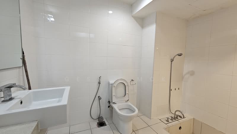 Servis Apartment untuk Disewa di Solaris Dutamas - Gessle Mok - Bathroom - PropertyGuru.com.my
