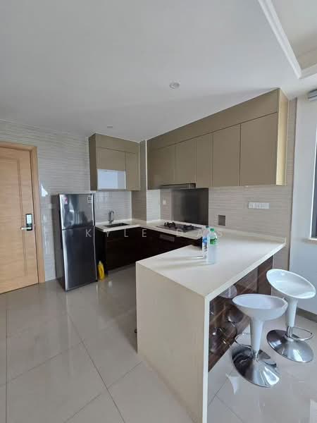 Service Residence for Sale at R&F Princess Cove Phase 1 - Kyle Das - Kitchen - PropertyGuru.com.my