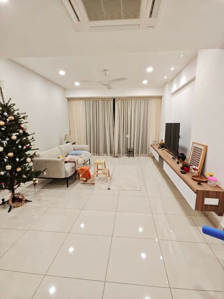 Kondominium untuk Dijual di Orange Regency - Ooi Chee Khoon - Living Hall - PropertyGuru.com.my