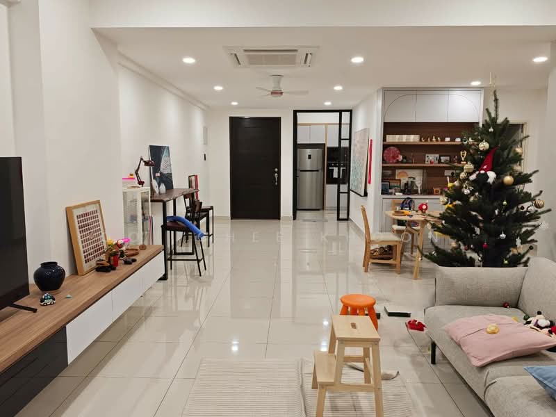 Kondominium untuk Dijual di Orange Regency - Ooi Chee Khoon - Living Hall - PropertyGuru.com.my