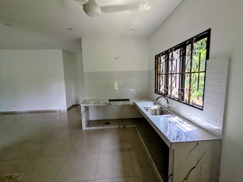 Agricultural Land for Sale in Kampung Baru Sungai Makau (Hulu Langat) - Fitri Zainal - Kitchen - PropertyGuru.com.my