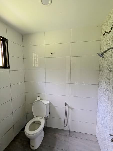 Agricultural Land for Sale in Kampung Baru Sungai Makau (Hulu Langat) - Fitri Zainal - Bathroom - PropertyGuru.com.my