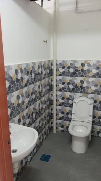 Kilang untuk Disewa di Shah Alam (Selangor) - Victoria Chew - Bathroom - PropertyGuru.com.my