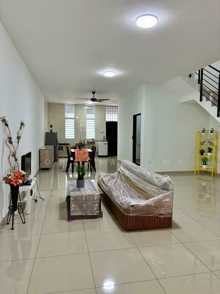3-storey Terraced House for Rent in Kajang (Selangor) - Norafian SMH - Living Room - PropertyGuru.com.my