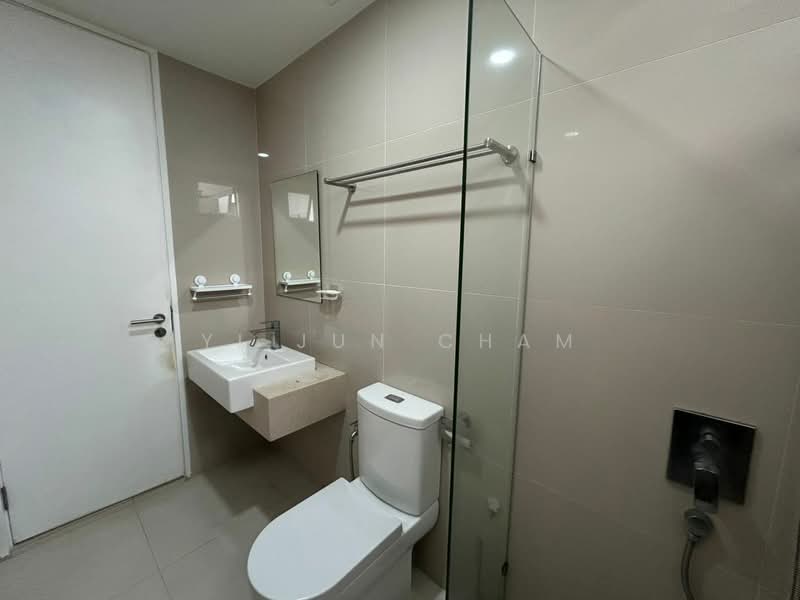 Service Residence for Sale at United Point (Residensi Berpadu) - Yi Jun Cham - Bathroom - PropertyGuru.com.my