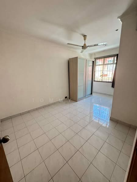 2-storey Terraced House for Sale in Taman Seri Orkid (Skudai) - Tommy Tai - Bedroom - PropertyGuru.com.my