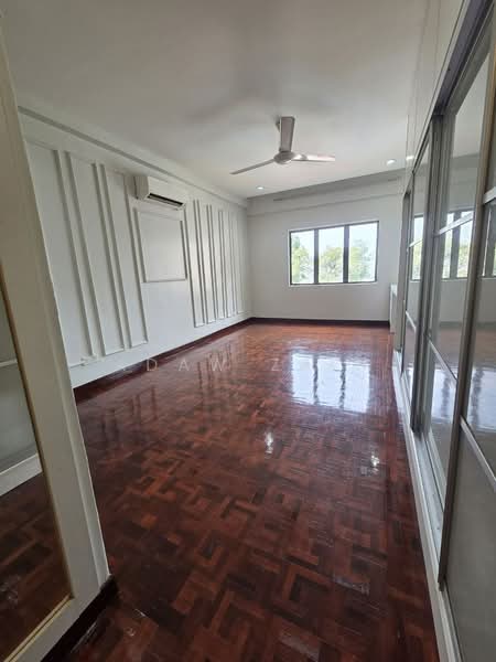 Kondominium untuk Dijual di Sri Alam Condominium - Adaw Zain - Interior - PropertyGuru.com.my