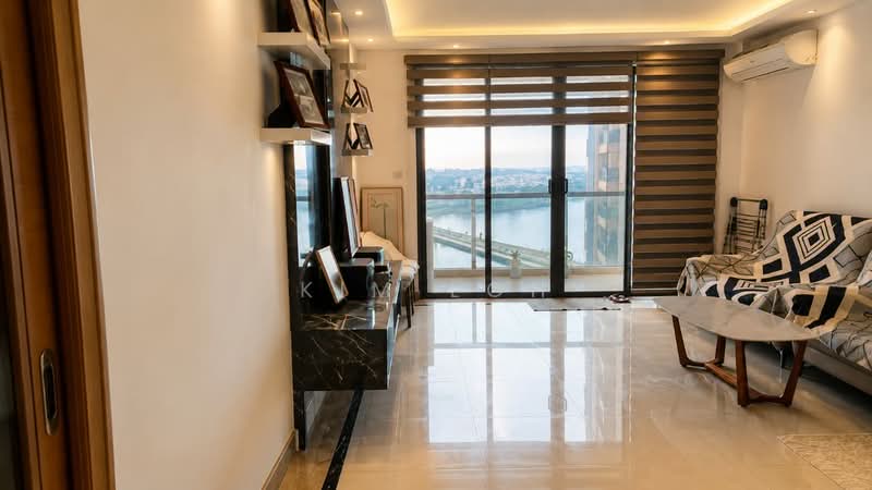 Servis Apartment untuk Dijual di R&F Princess Cove Phase 1 - Kim Loh - Living Room - PropertyGuru.com.my