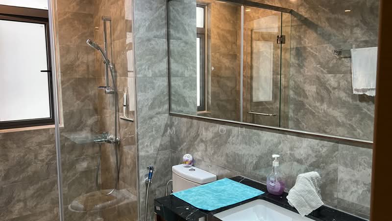 Servis Apartment untuk Dijual di R&F Princess Cove Phase 1 - Kim Loh - Bathroom - PropertyGuru.com.my