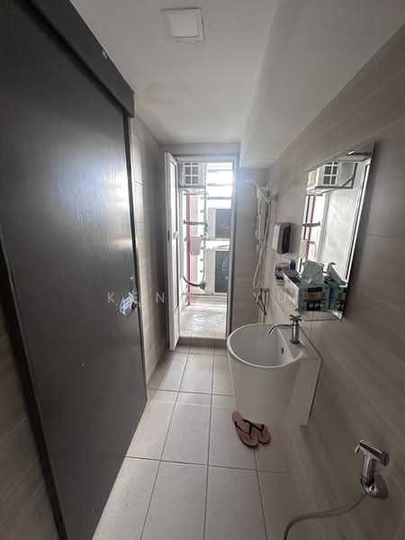Service Residence for Rent at Serviced Residence @ 3 Towers - Kenny Yu - Bathroom - PropertyGuru.com.my