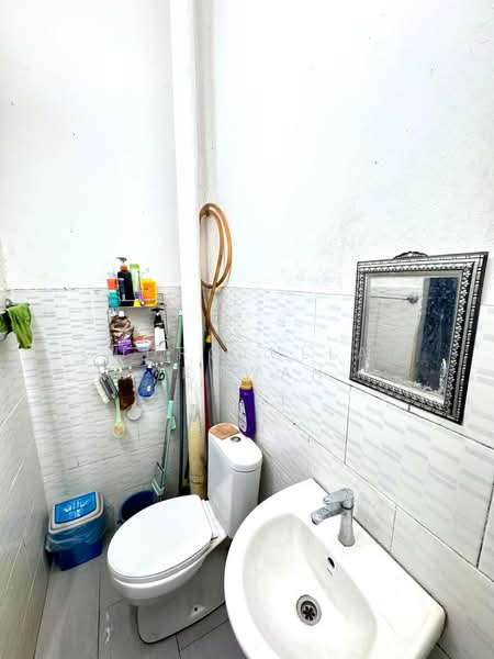 2-storey Terraced House for Sale in Taman Mulia Jaya (Ampang) - Gudrotullah Ikhwan - Bathroom - PropertyGuru.com.my