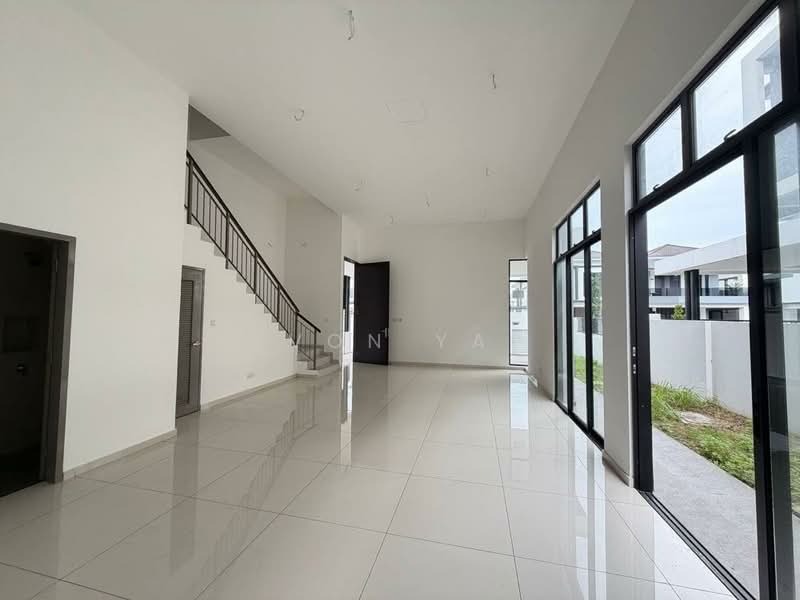 Cluster House for Sale in Taman Mount Austin (Tebrau) - Evon Yap - Living Room - PropertyGuru.com.my