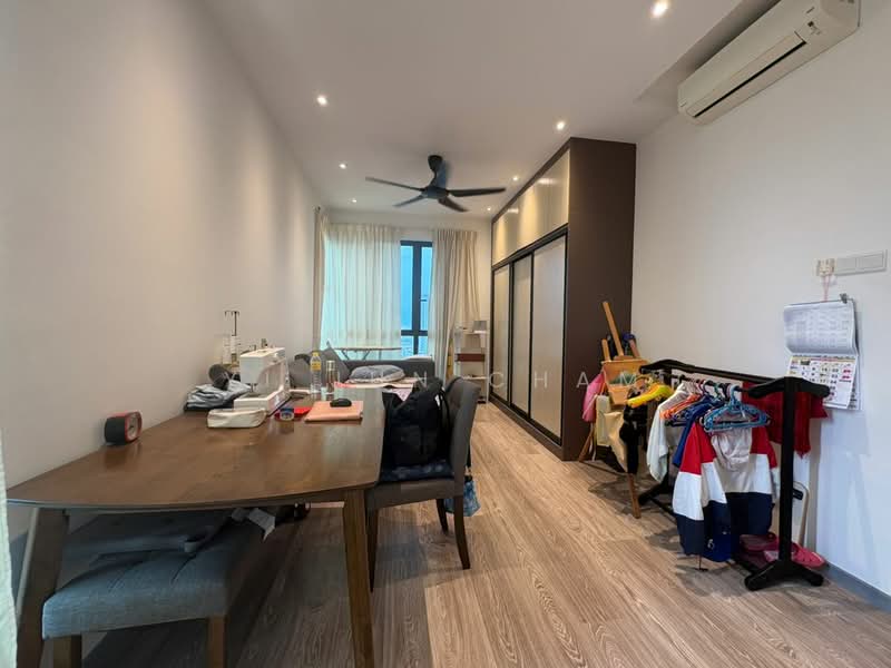 Service Residence for Sale at United Point (Residensi Berpadu) - Yi Jun Cham - Living Room - PropertyGuru.com.my