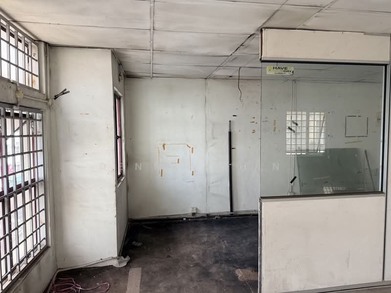Office for Rent in Batu 11 (Cheras) - Dennix Chin - Interior - PropertyGuru.com.my