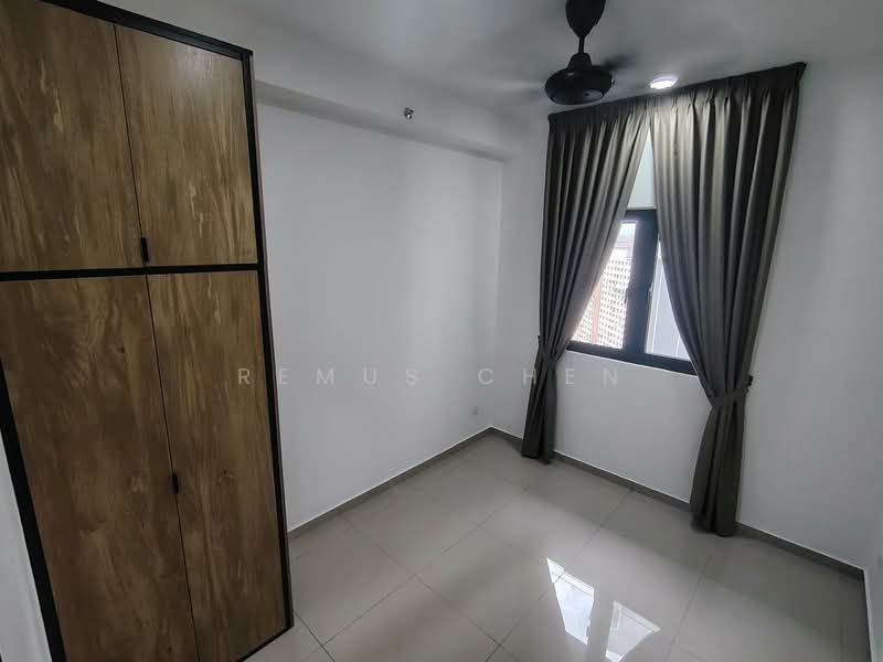 Service Residence for Sale at D'Quince Residences - Remus Chen - Bedroom - PropertyGuru.com.my