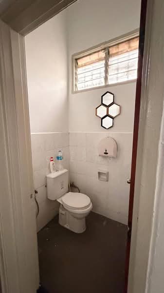 Kedai / Pejabat untuk Disewa di Taman Molek (Johor Bahru) - Vera Cheong - PropertyGuru.com.my
