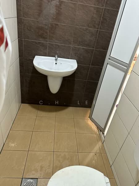 Apartment for Sale at Taman Mesra Indah - C.H. Lee - Bathroom - PropertyGuru.com.my