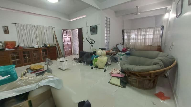 Rumah Berkembar untuk Dijual di Taman Wah Keong (Ipoh) - Sam Lam - Living Room - PropertyGuru.com.my