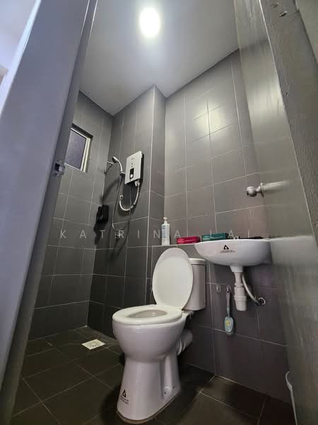 Pangsapuri untuk Disewa di Idaman Abadi - Katrina Lai - Bathroom - PropertyGuru.com.my