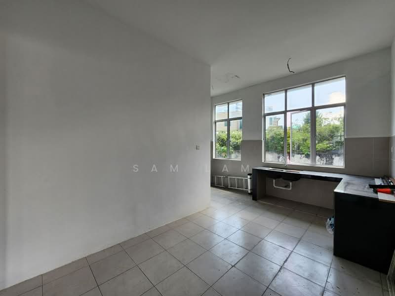 2-storey Terraced House for Sale in Taman Ampang (Ipoh) - Sam Lam - Kitchen - PropertyGuru.com.my