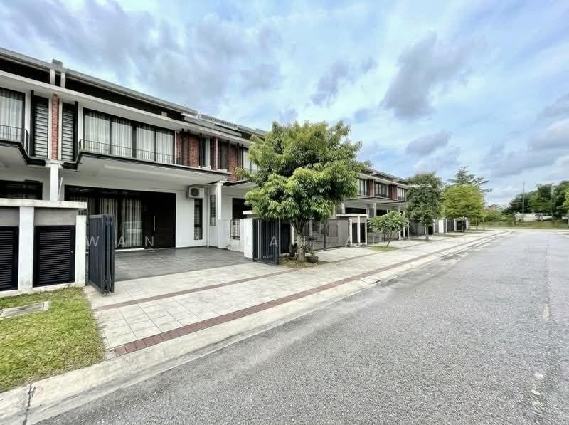 Rumah Teres 2-Tingkat untuk Dijual di Elmina (Shah Alam) - Wan Azlan Ahmad - PropertyGuru.com.my