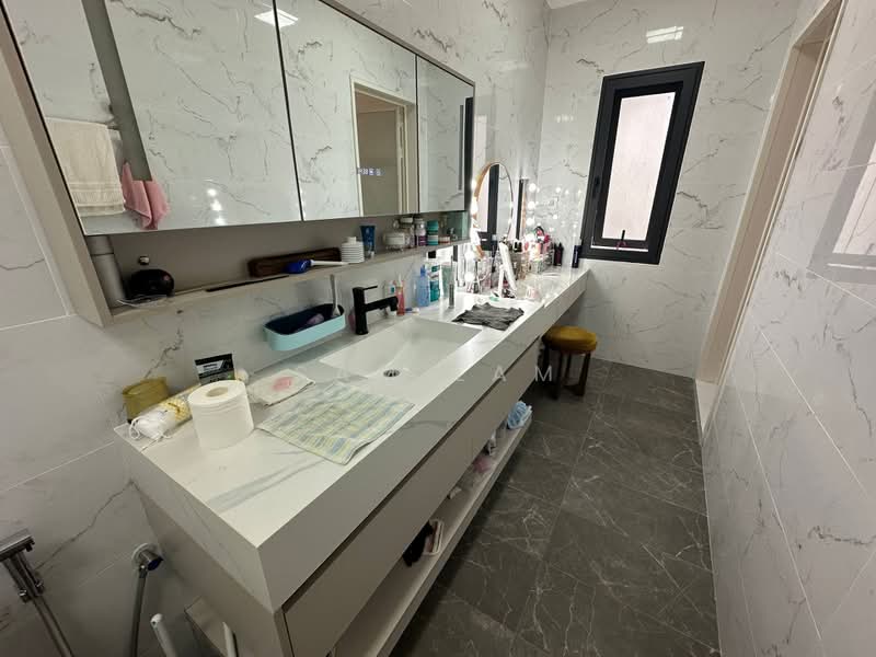 Bungalow for Sale in Taman Chateau (Ipoh) - Sam Lam - Bathroom - PropertyGuru.com.my