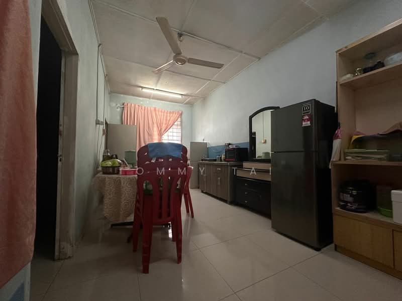 Rumah Teres 1 Tingkat untuk Dijual di Taman Universiti (Skudai) - Tommy Tai - Kitchen - PropertyGuru.com.my