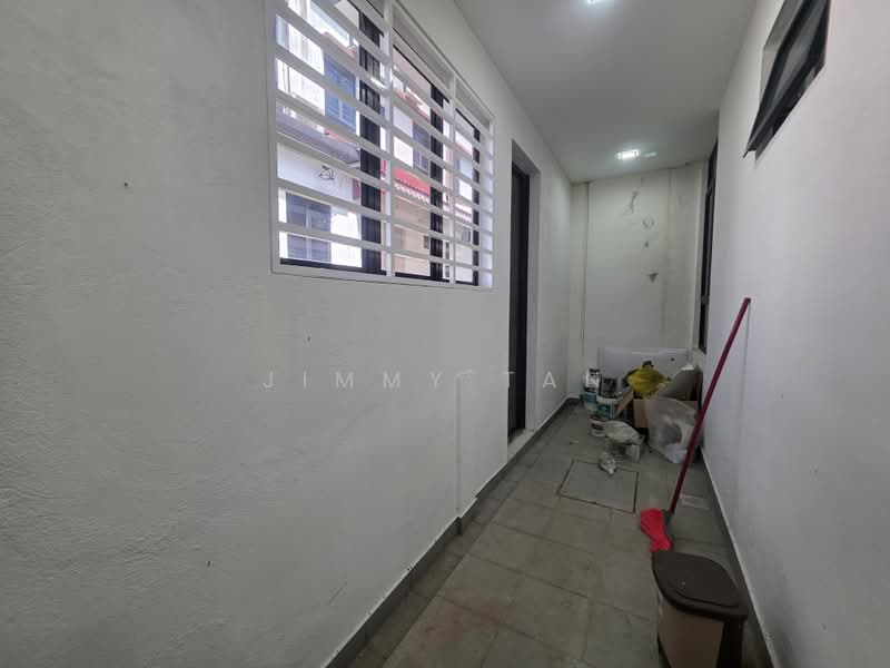 Rumah Teres 2 Tingkat untuk Dijual di Bandar Seri Coalfields (Sungai Buloh) - Jimmy Tan - Corridor - PropertyGuru.com.my