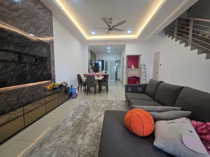 Rumah Teres 2 Tingkat untuk Dijual di Bandar Seri Coalfields (Sungai Buloh) - Jimmy Tan - Living Room - PropertyGuru.com.my