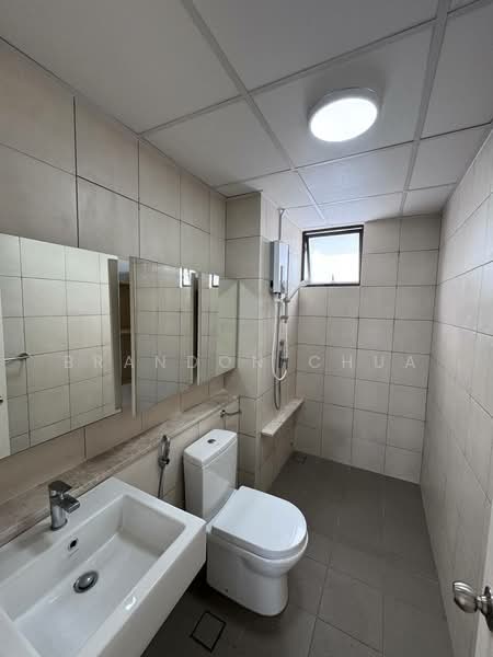 Kondominium untuk Disewa di The WaterEdge (Pinggiran Air) - Brandon Chua - Bathroom - PropertyGuru.com.my
