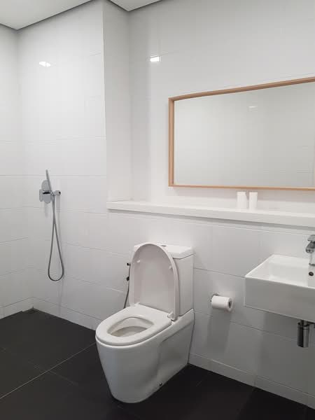 Pejabat untuk Dijual di Mont Kiara (Kuala Lumpur) - Nancy Ng - Bathroom - PropertyGuru.com.my