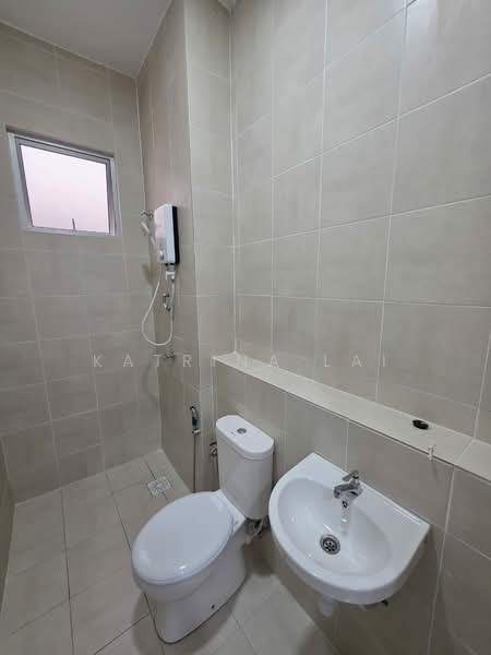 Kondominium untuk Disewa di Residensi Begonia - Katrina Lai - Bathroom - PropertyGuru.com.my