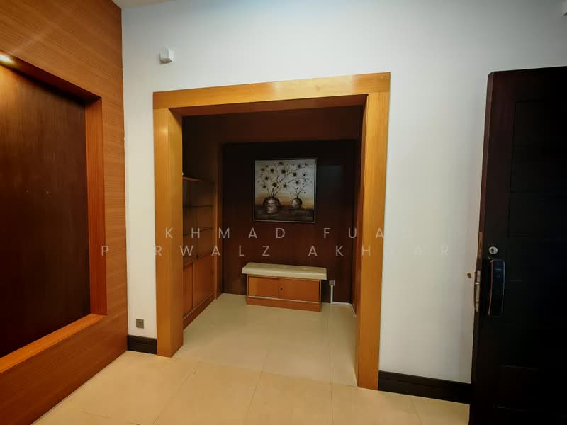 Semi-Detached House for Rent in Desa Sri Hartamas (Sri Hartamas) - Akhmad Fuad Parwalz Akhtar - Entrance - PropertyGuru.com.my