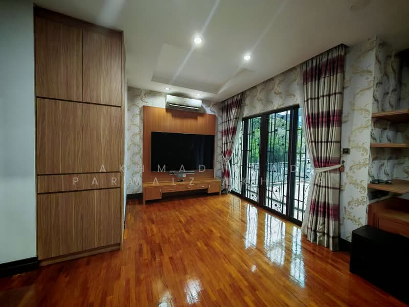 Semi-Detached House for Rent in Desa Sri Hartamas (Sri Hartamas) - Akhmad Fuad Parwalz Akhtar - Living Room - PropertyGuru.com.my