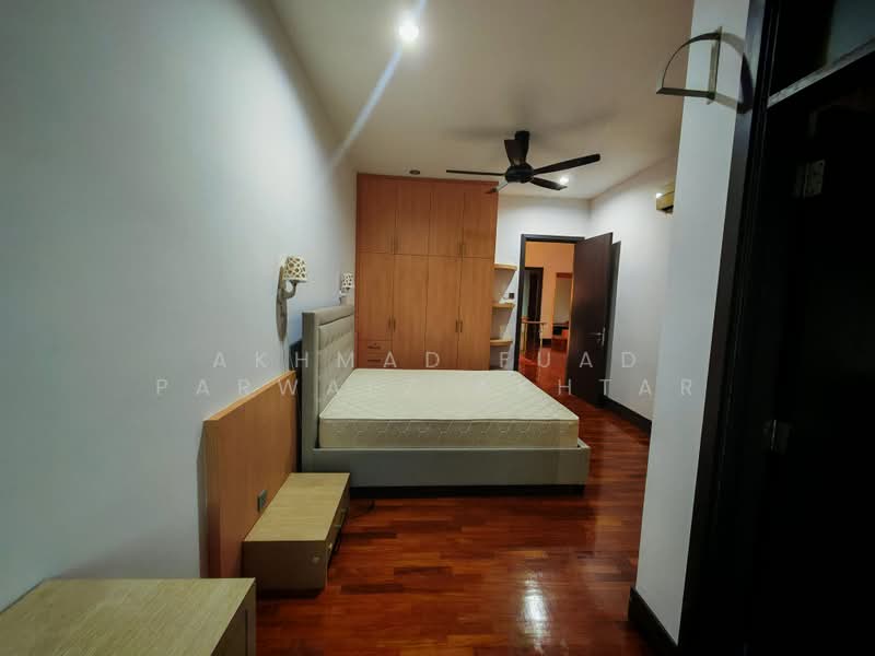 Semi-Detached House for Rent in Desa Sri Hartamas (Sri Hartamas) - Akhmad Fuad Parwalz Akhtar - Bedroom - PropertyGuru.com.my