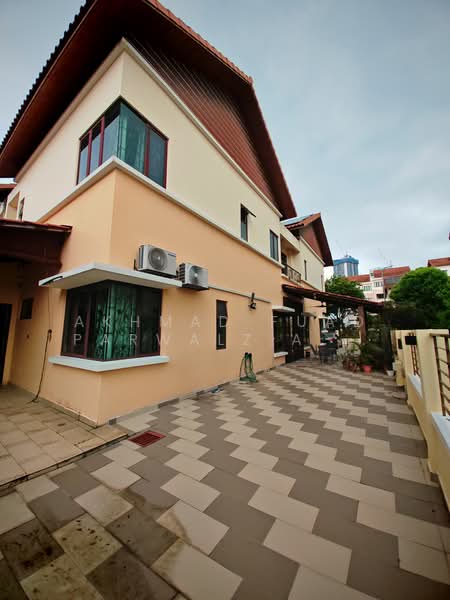 Semi-Detached House for Rent in Desa Sri Hartamas (Sri Hartamas) - Akhmad Fuad Parwalz Akhtar - Exterior - PropertyGuru.com.my
