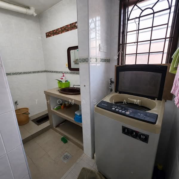 Terraced House for Sale in Taman Melaka Jaya (Batu Berendam) - Thomas Lam - Bathroom - PropertyGuru.com.my