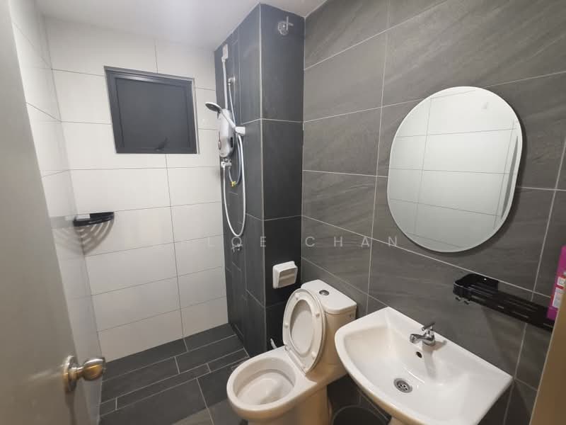 Servis Apartment untuk Disewa di Traders Garden @ Cheras Selatan - Chloe Chan - Bathroom - PropertyGuru.com.my