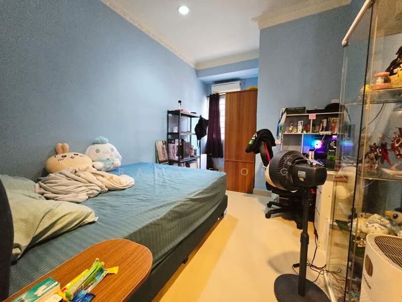 2-storey Terraced House for Sale in Taman Serdang Raya (Seri Kembangan) - Frankie Ong - Bedroom - PropertyGuru.com.my